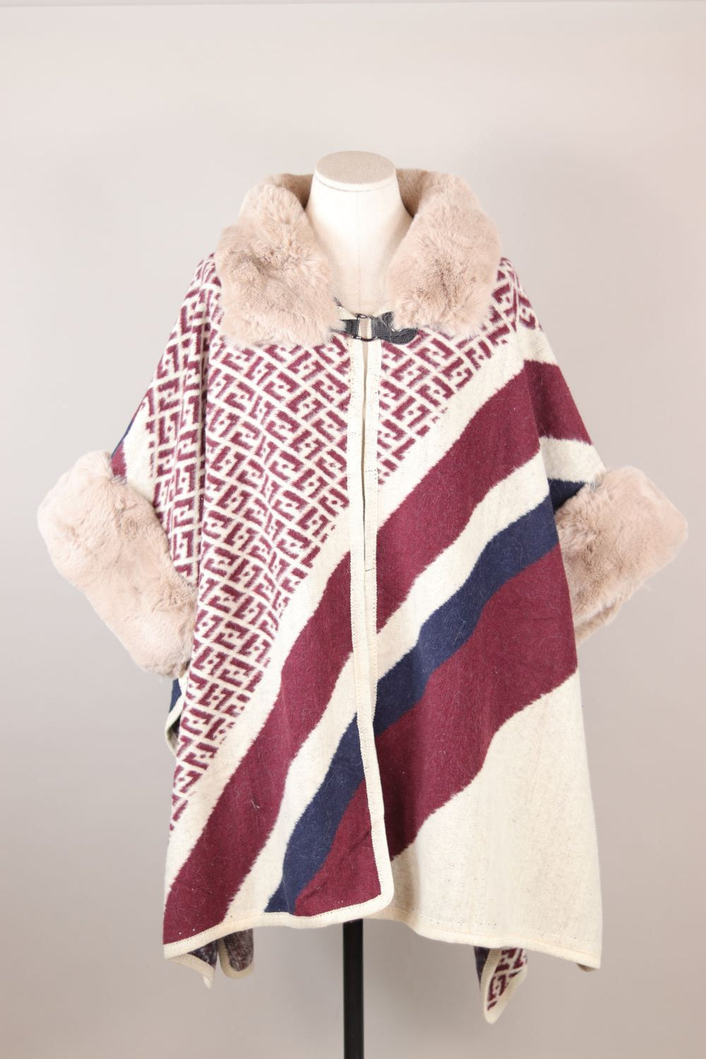 Soft Fur Open Poncho Voile Fashion