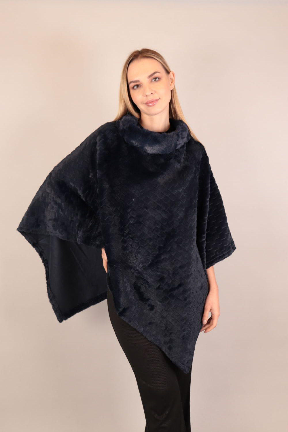 Soft Fur Woolen Poncho Voile Fashion