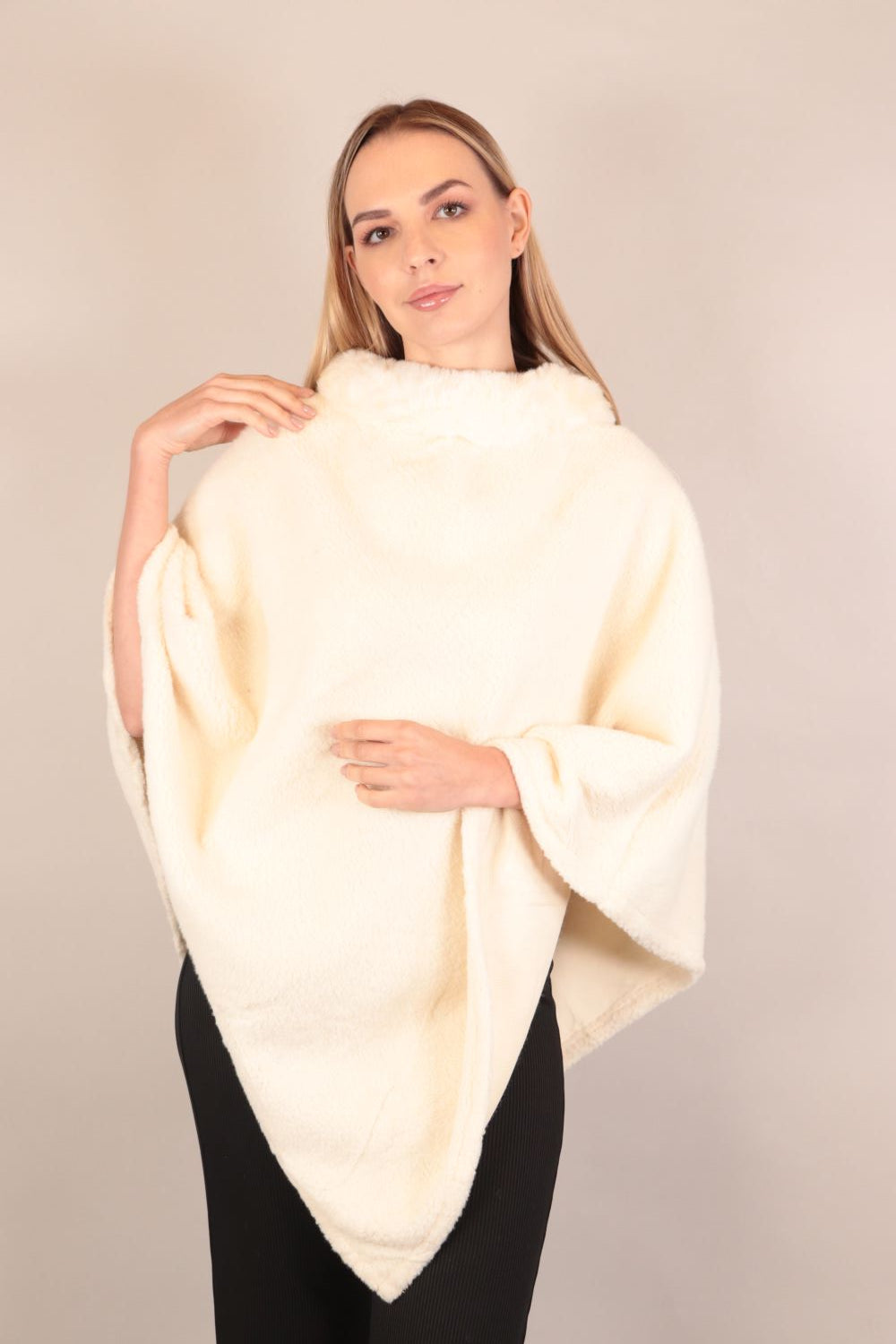 Soft Fur Woolen Poncho Voile Fashion