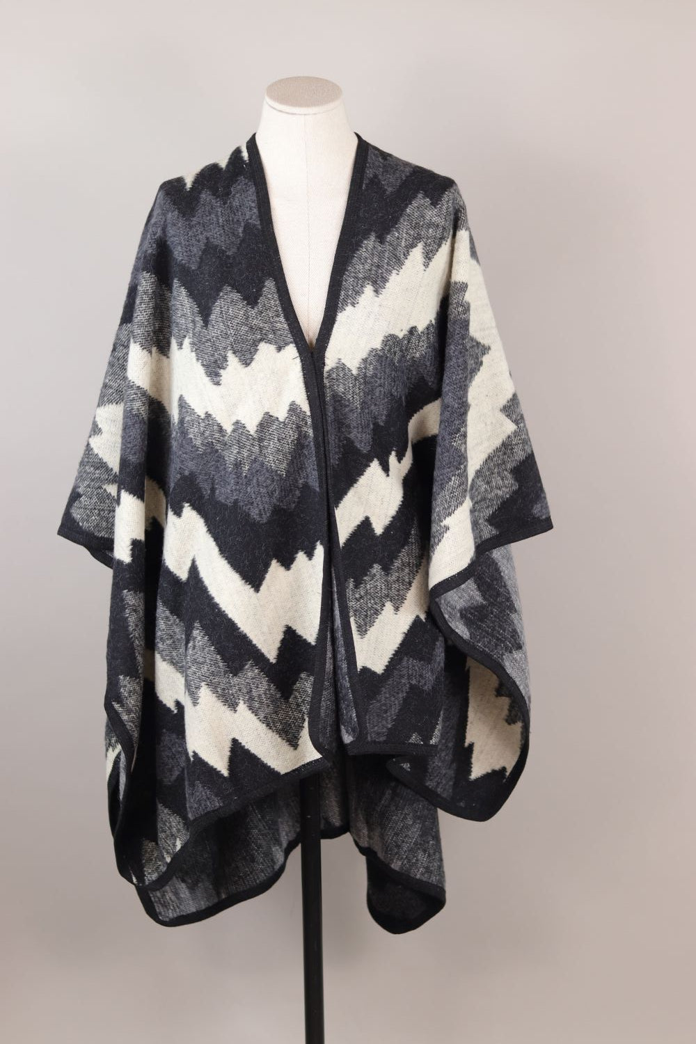 Soft Woolen Poncho Voile Fashion