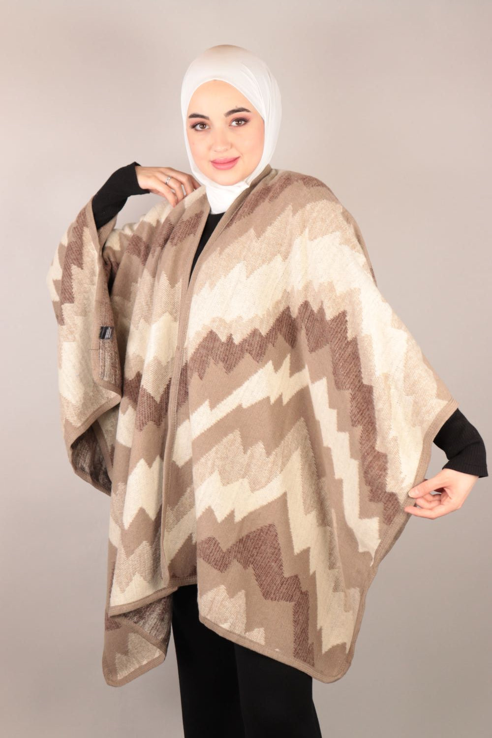 Soft Woolen Poncho Voile Fashion